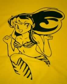 Abbigliamento - T-shirt - lamù - nero su giallo: Taglia m