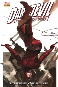 Fumetto - Marvel omnibus - daredevil di ed brubaker n.1