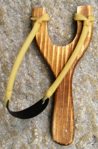 Gioco - Gioco dinamico - fionda di legno